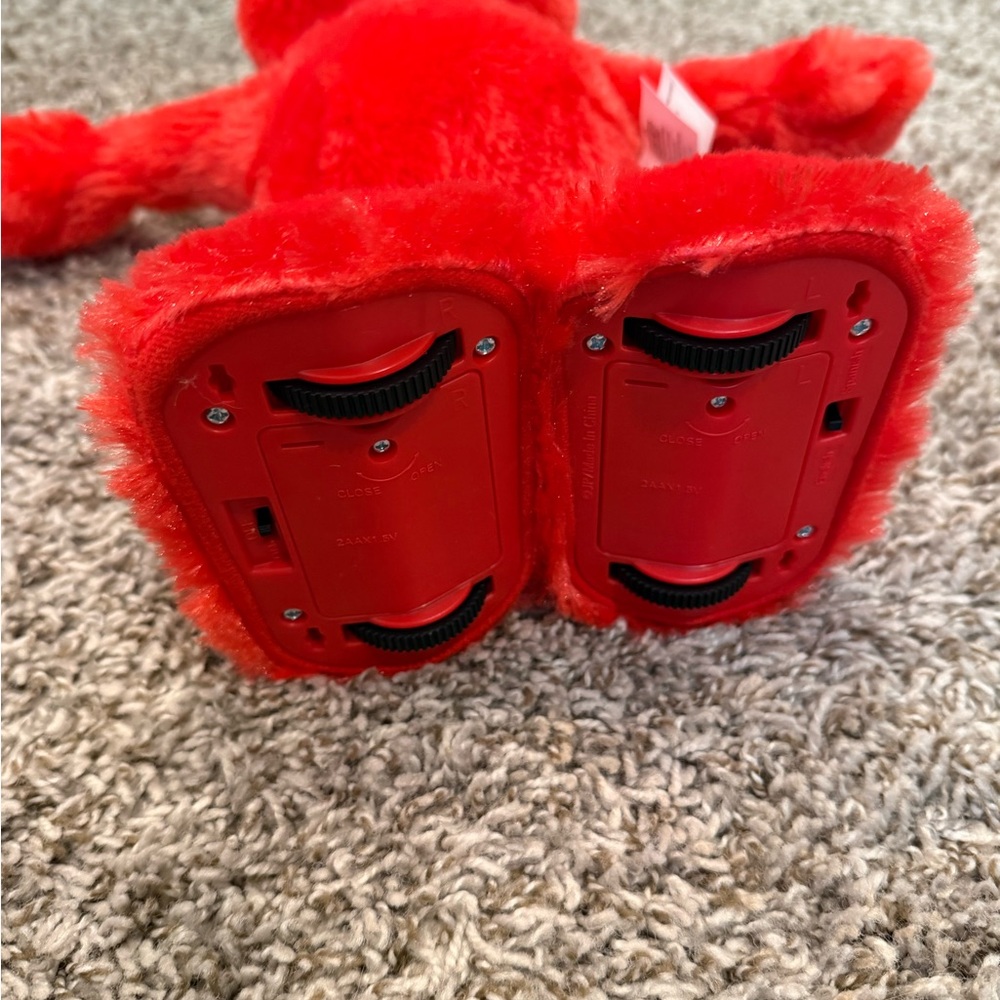 Sesame Street Vibrant Red Elmo Slide Toy - Picture 2 of 3